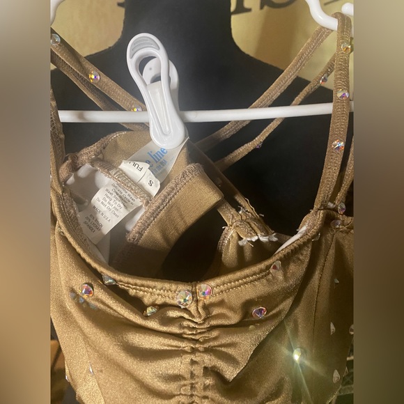 The Lineup 2 piece Dancewear set, criss cross top (small-full), brief (medium) - Picture 6 of 9